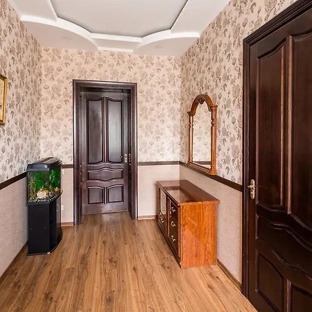 Апартаменти аpartments On The Square Of Danylo Halytskyi *
